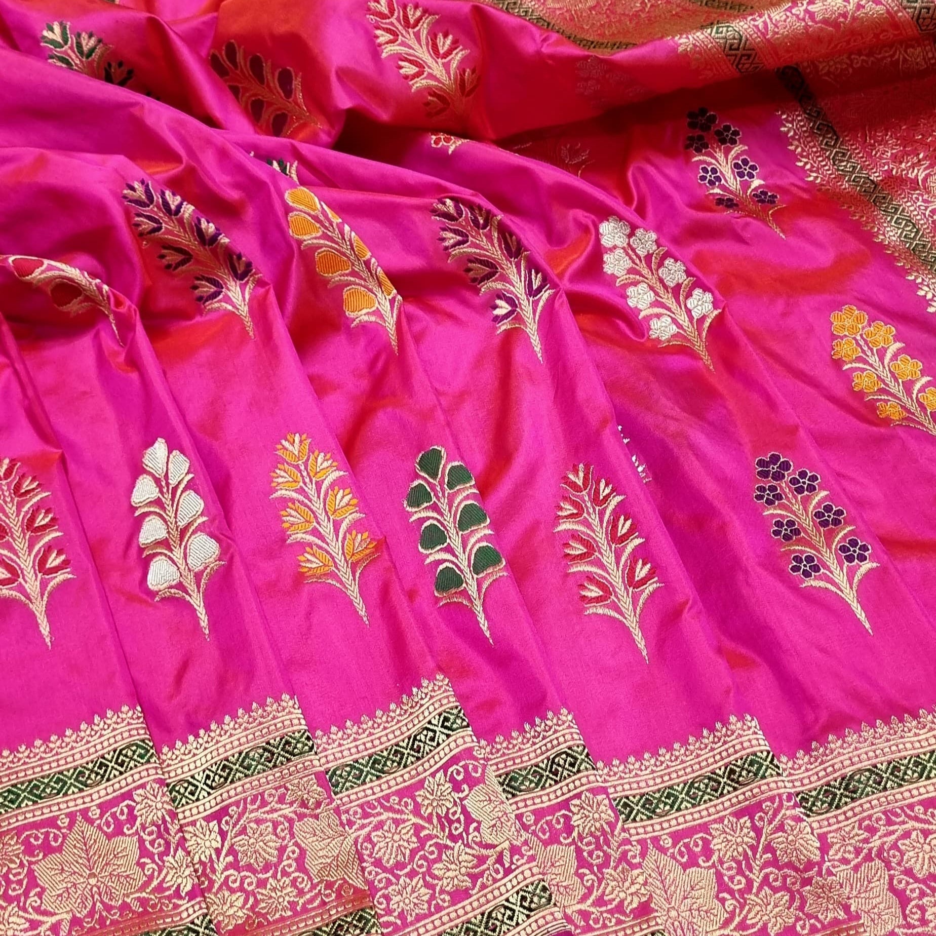 Meenadar Banarasi Sarees
